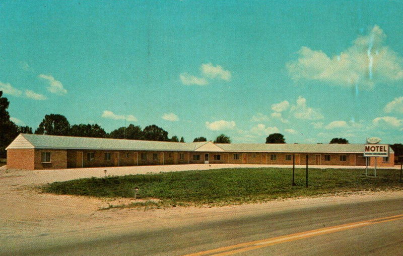Blue Lake Motel - Vintage Postcard (newer photo)
